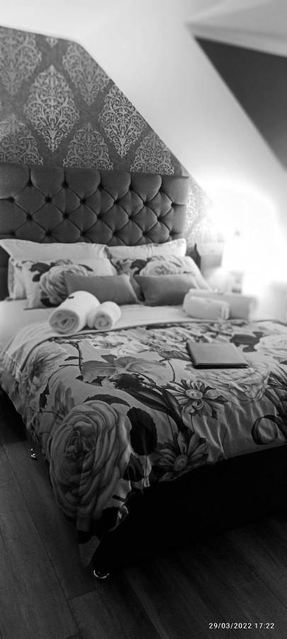 Outlander Boutique B&B King Cruden Bay Exterior photo